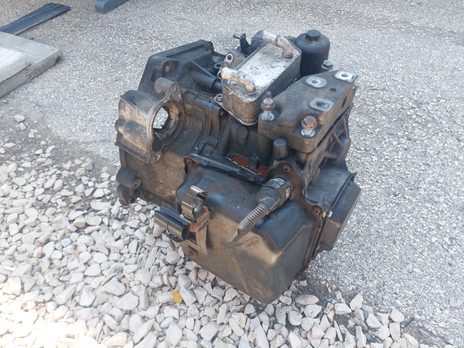 VW Caddy АВТОМАТИК, снимка 5 - Автомобили и джипове - 55569006