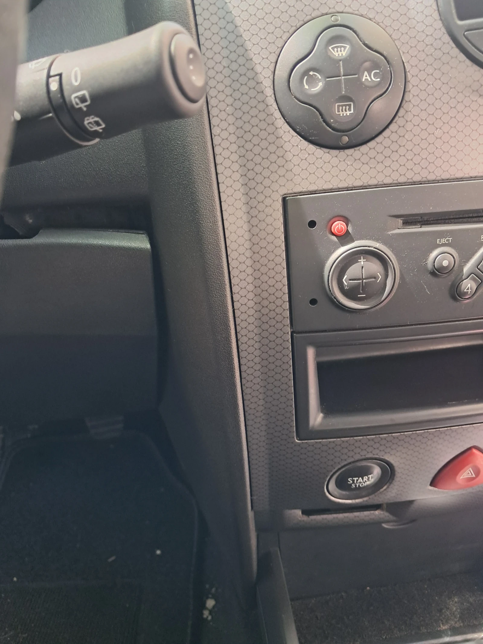 Renault Megane, снимка 11 - Автомобили и джипове - 55674623