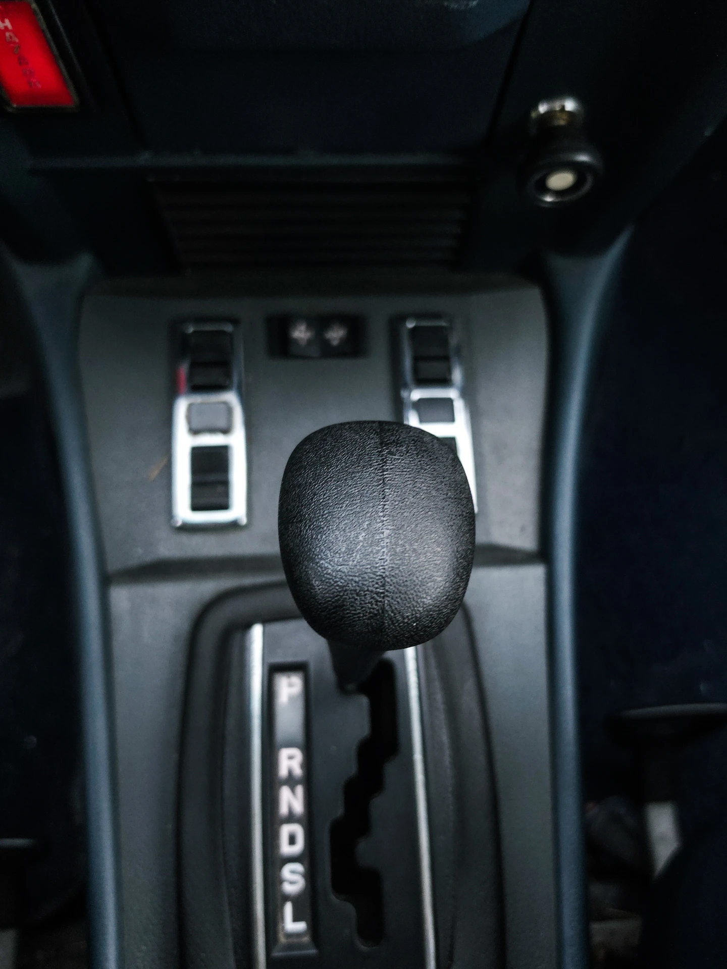 Mercedes-Benz 115 300D, снимка 13 - Автомобили и джипове - 56034207