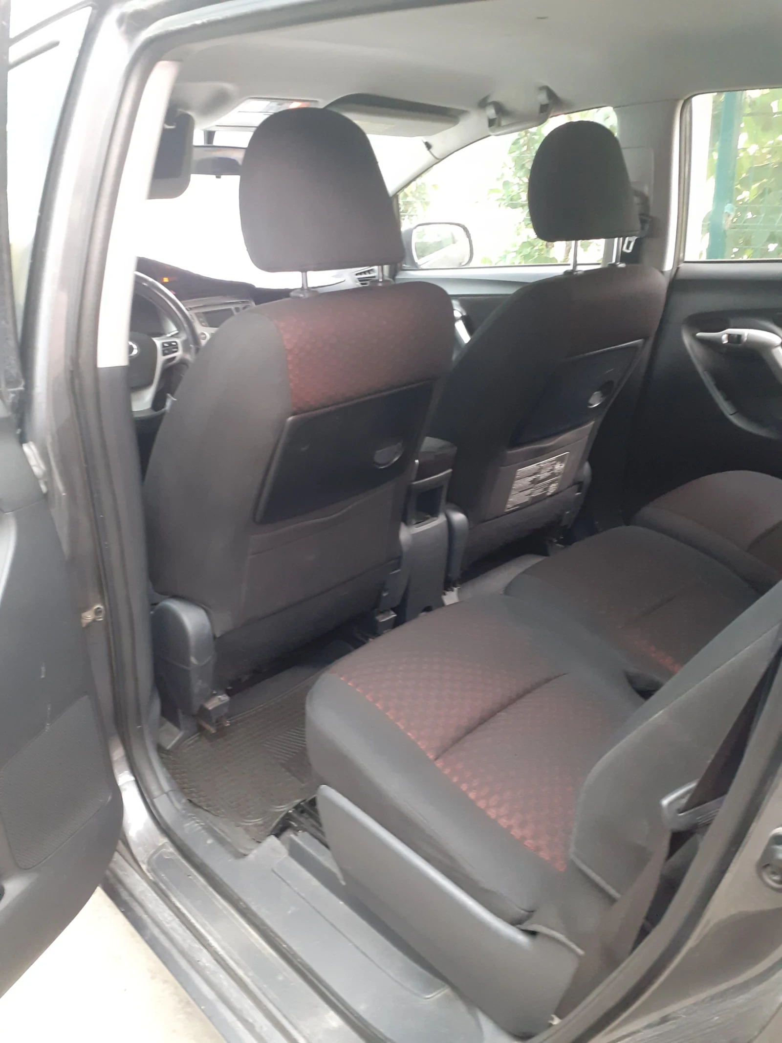 Toyota Verso, снимка 5 - Автомобили и джипове - 56173061