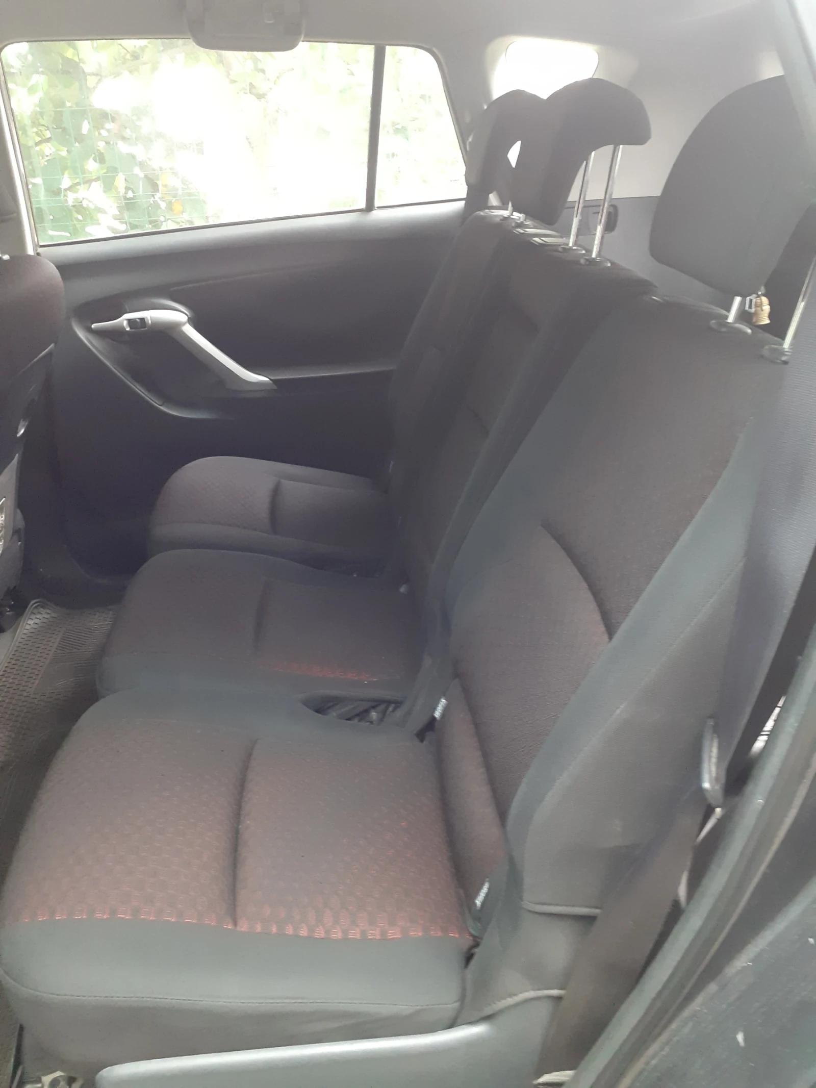 Toyota Verso, снимка 6 - Автомобили и джипове - 56173061