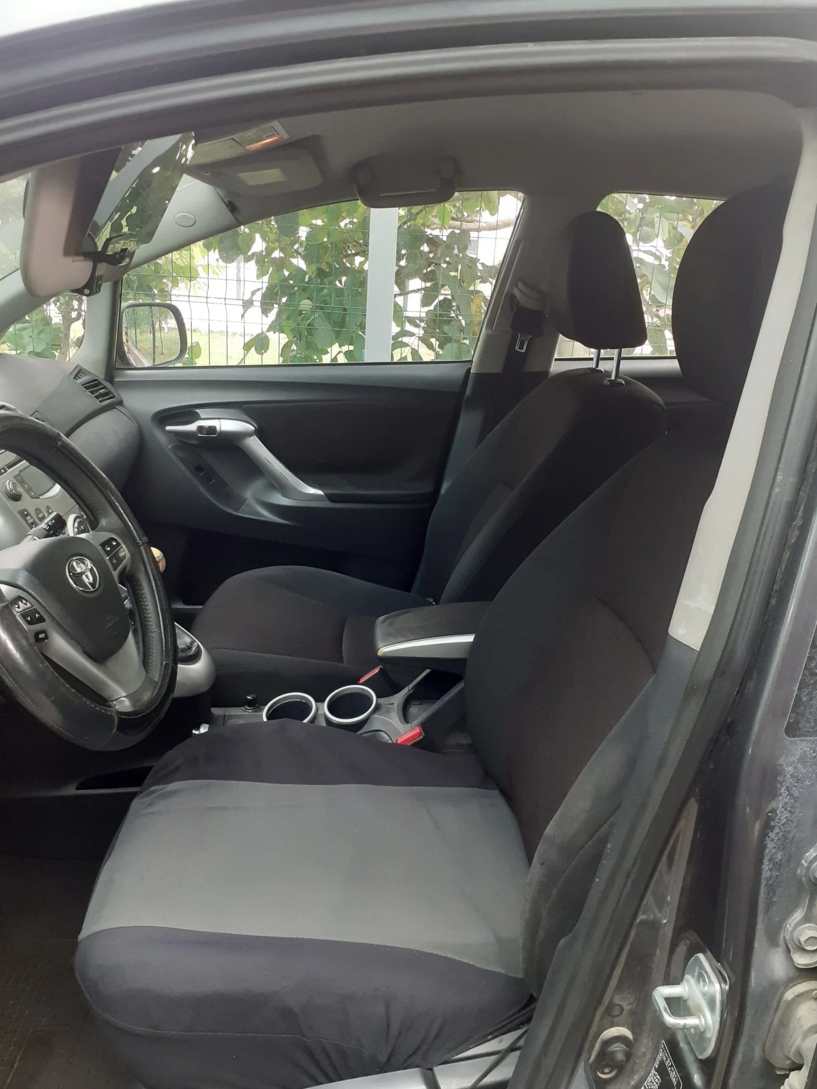 Toyota Verso, снимка 4 - Автомобили и джипове - 56173061