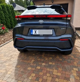 Toyota C-HR 1.8 хибрид, снимка 2