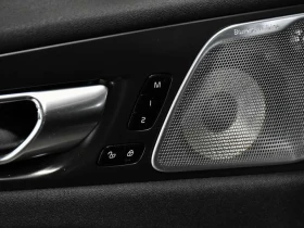 Volvo XC60 B6 AWD Inscription NOAccidents| Navi | Panoramic | - 26500 € / 51829.49 лв. - 88993140 14