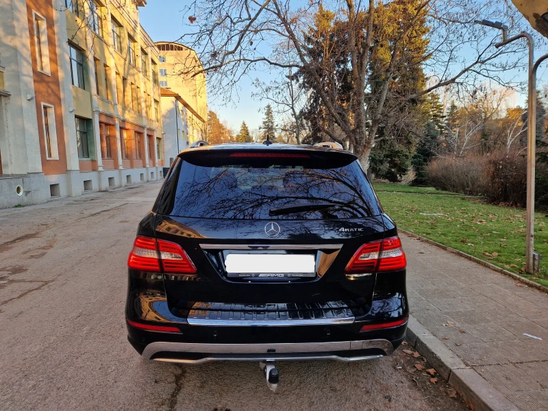 Mercedes-Benz ML 350 Top/Подгрев/Самопаркиране, снимка 5 - Автомобили и джипове - 47904695