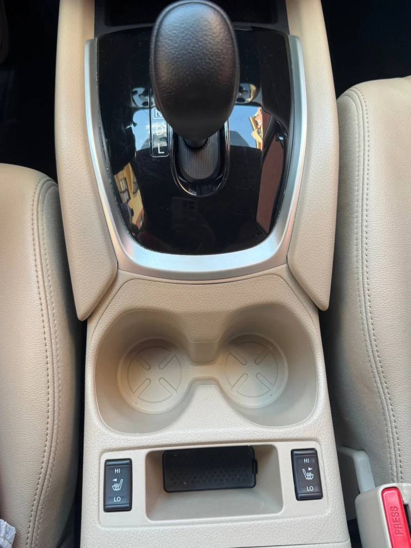 Nissan Rogue 2.5 SL AWD, снимка 11 - Автомобили и джипове - 51159259