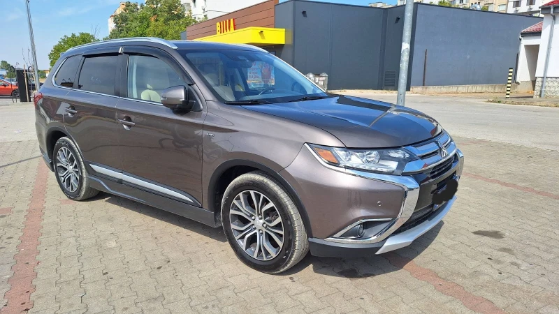 Mitsubishi Outlander 3.0 , V6, 224 , бензин, 2017 година, снимка 4 - Автомобили и джипове - 52517653