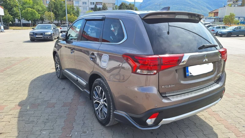 Mitsubishi Outlander 3.0 , V6, 224 , бензин, 2017 година, снимка 6 - Автомобили и джипове - 52517653