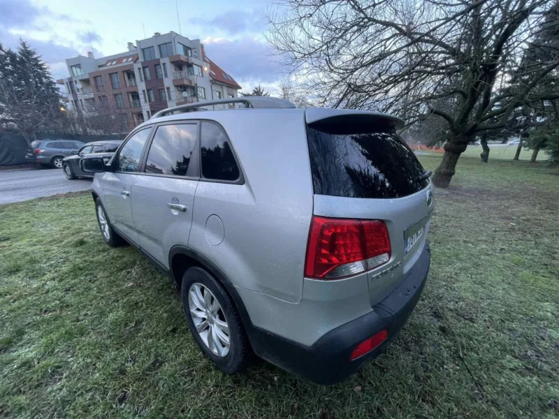 Kia Sorento 2.2CRDI automat 4?4, снимка 4 - Автомобили и джипове - 53376068
