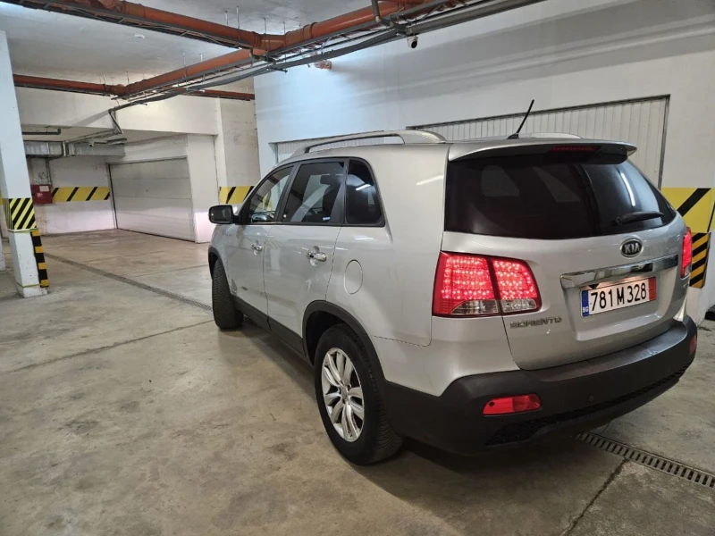 Kia Sorento 2.2CRDI automat 4?4, снимка 6 - Автомобили и джипове - 52807912