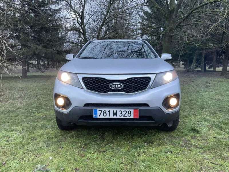 Kia Sorento 2.2CRDI automat 4?4, снимка 2 - Автомобили и джипове - 53376068