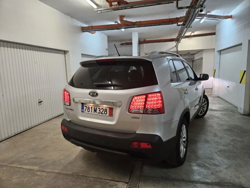 Kia Sorento 2.2CRDI automat 4?4, снимка 5 - Автомобили и джипове - 52807912