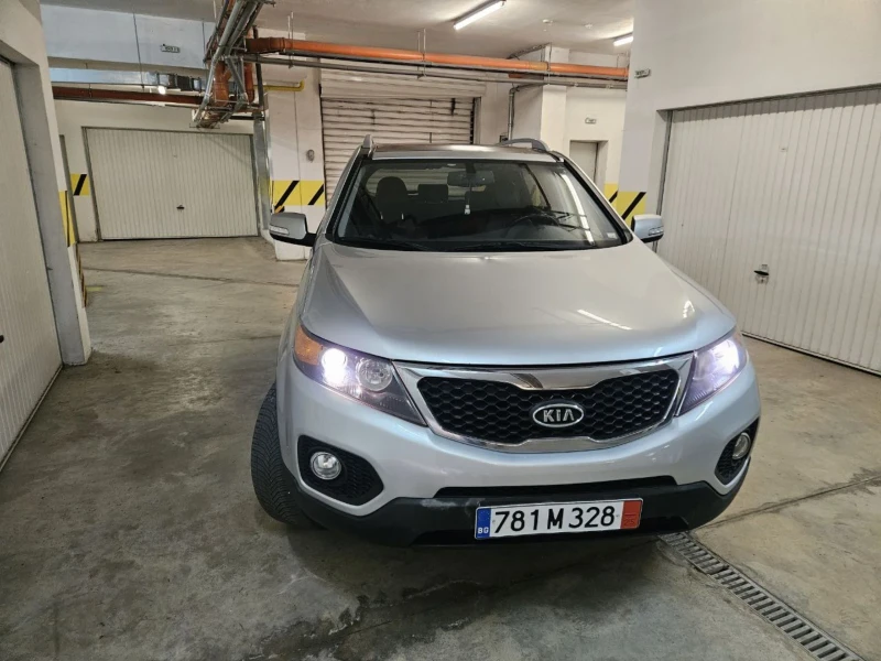 Kia Sorento 2.2CRDI automat 4?4, снимка 2 - Автомобили и джипове - 52807912