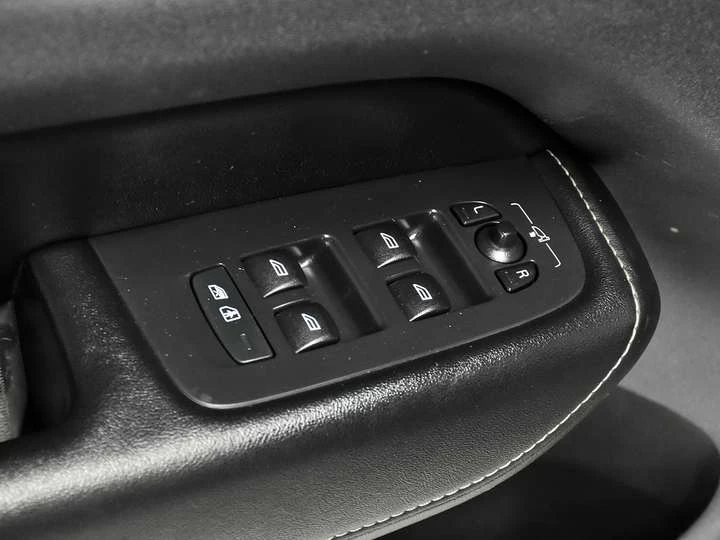 Volvo XC60 B6 AWD Inscription NOAccidents| Navi | Panoramic | | Mobile.bg � ����������� 13