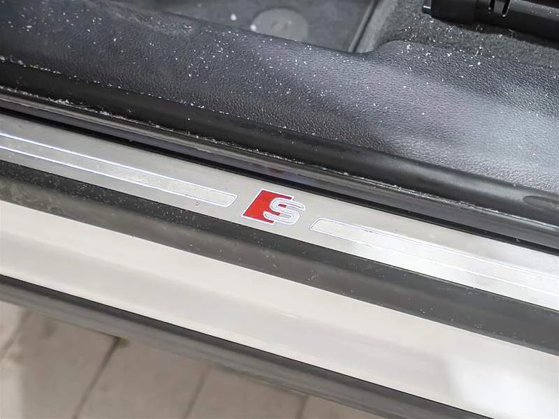 Audi Q3 Progressiv* S Line* Line Ass* CAMERA* , снимка 15 - Автомобили и джипове - 53576887