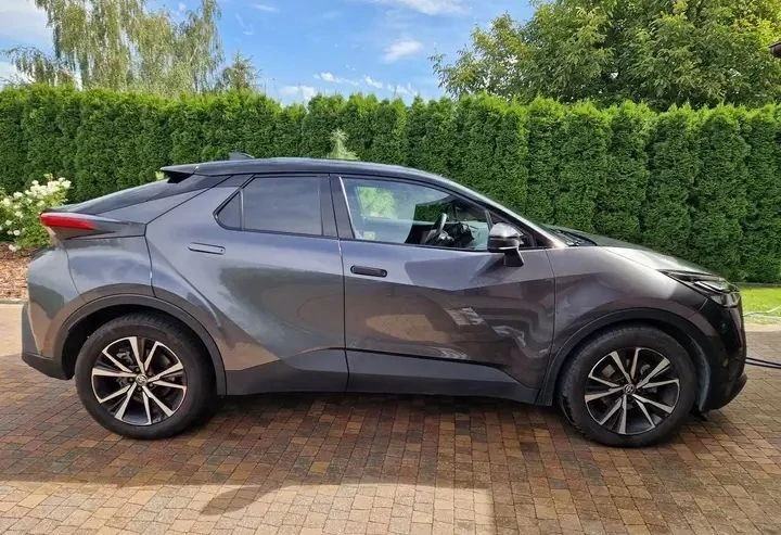 Toyota C-HR 1.8 хибрид, снимка 4 - Автомобили и джипове - 56224124