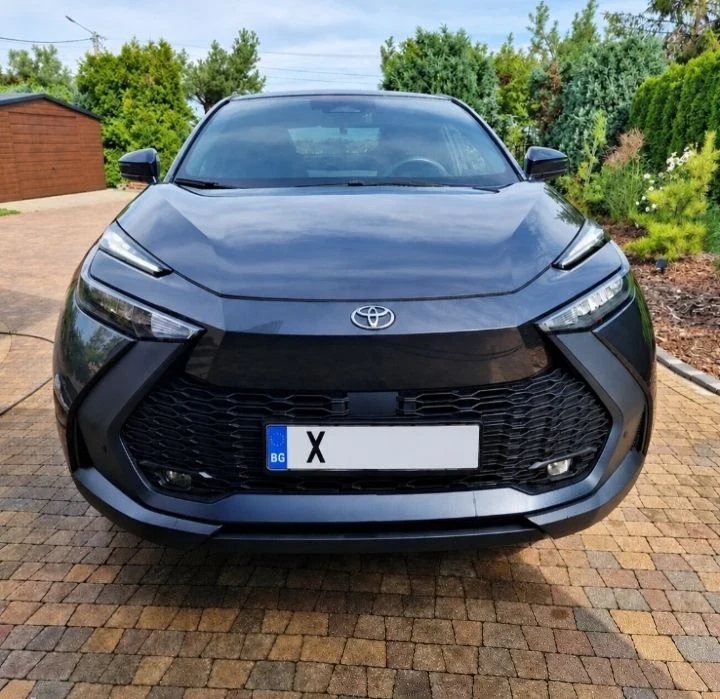 Toyota C-HR 1.8 хибрид