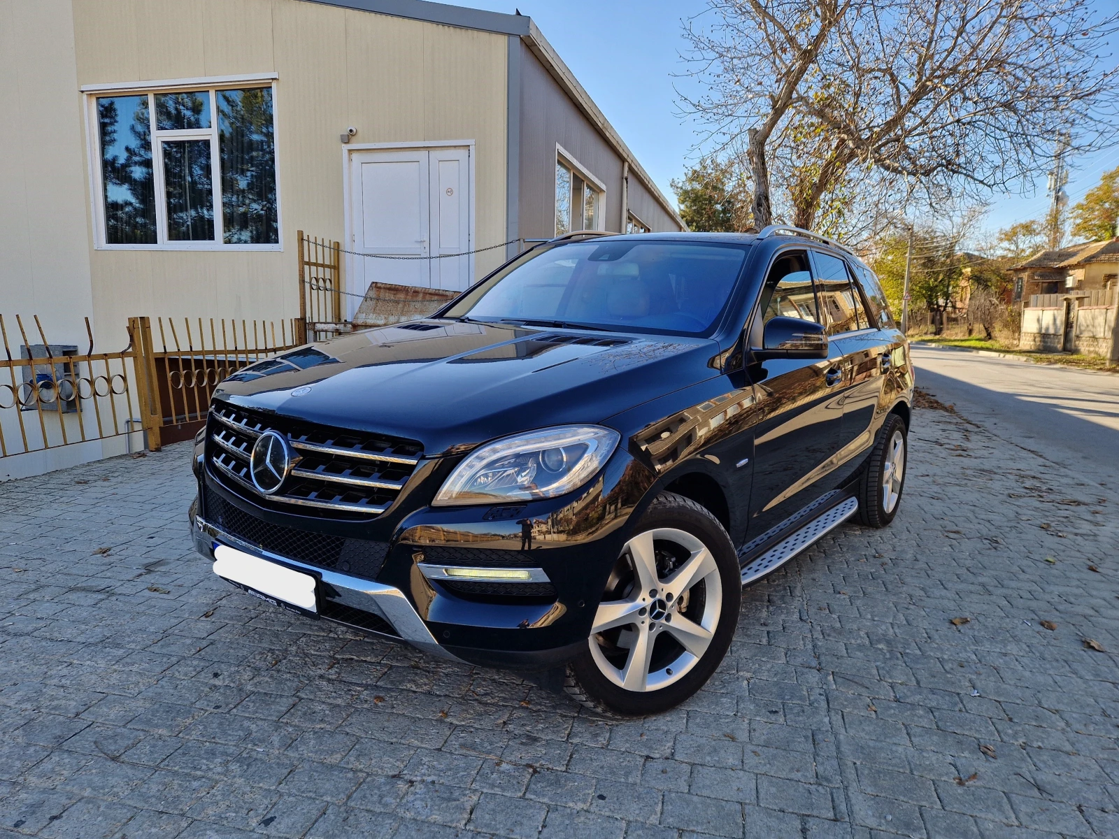 Mercedes-Benz ML 350 Top/Подгрев/Самопаркиране - изображение 2