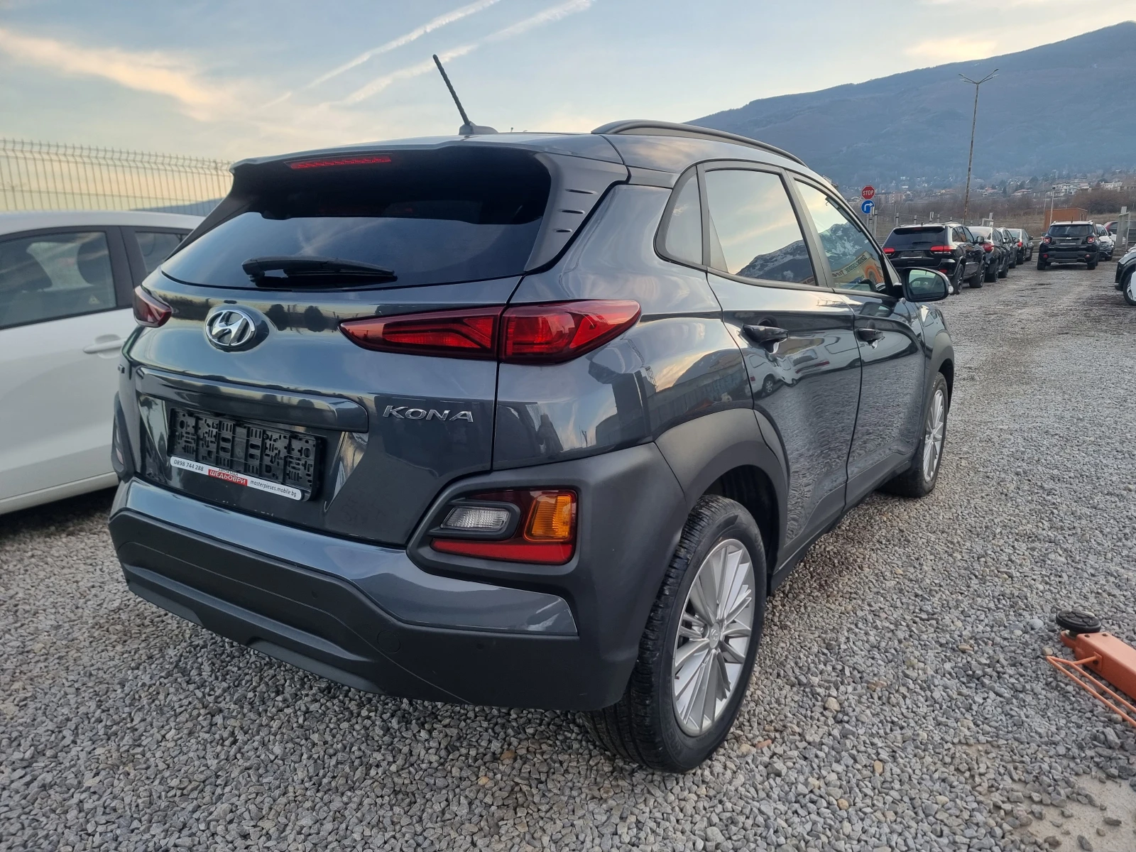 Hyundai Kona 2.0i 4X4 АВТОМАТИК КОЖА  - изображение 3