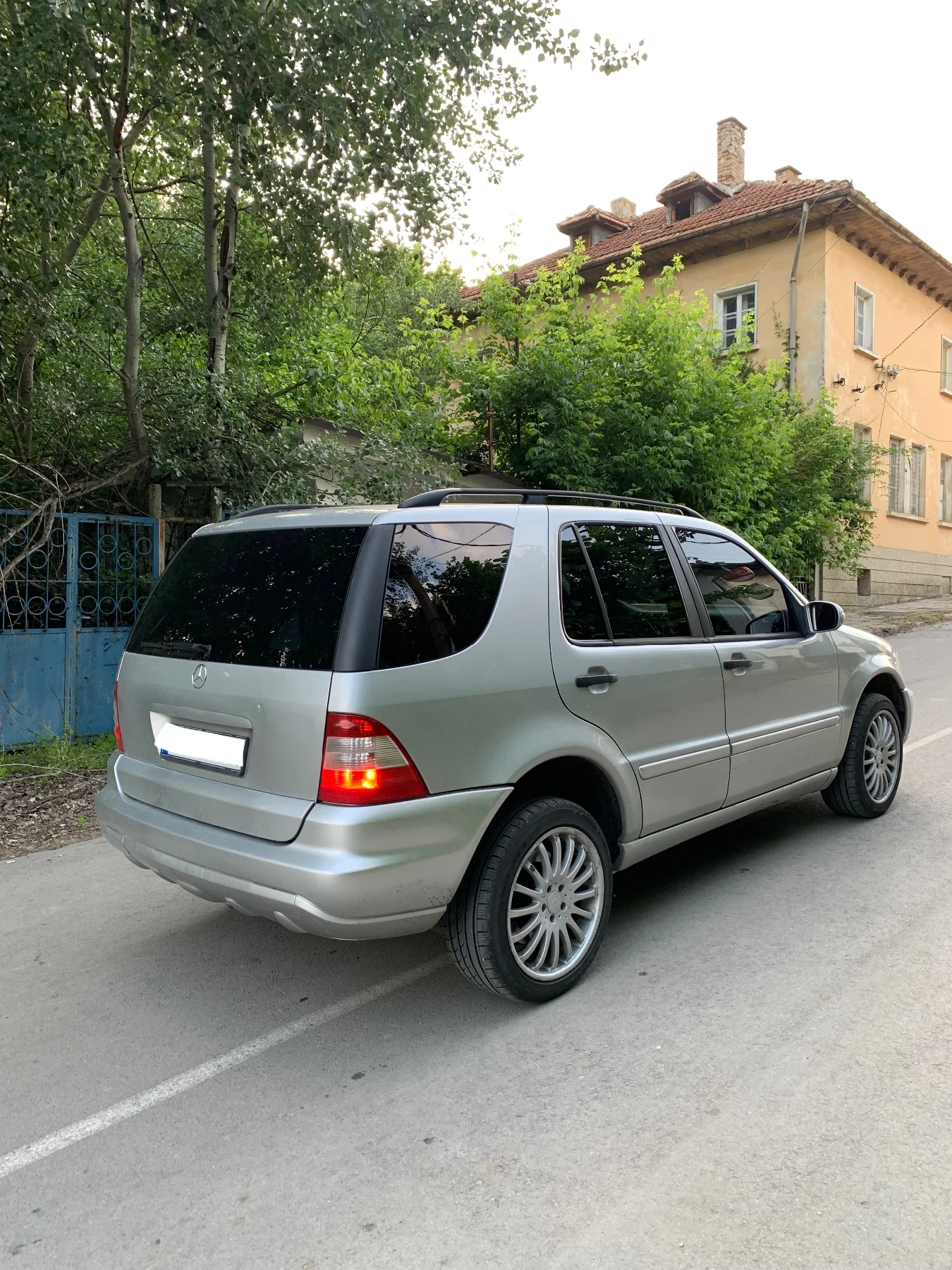 Mercedes-Benz ML 270  - изображение 3