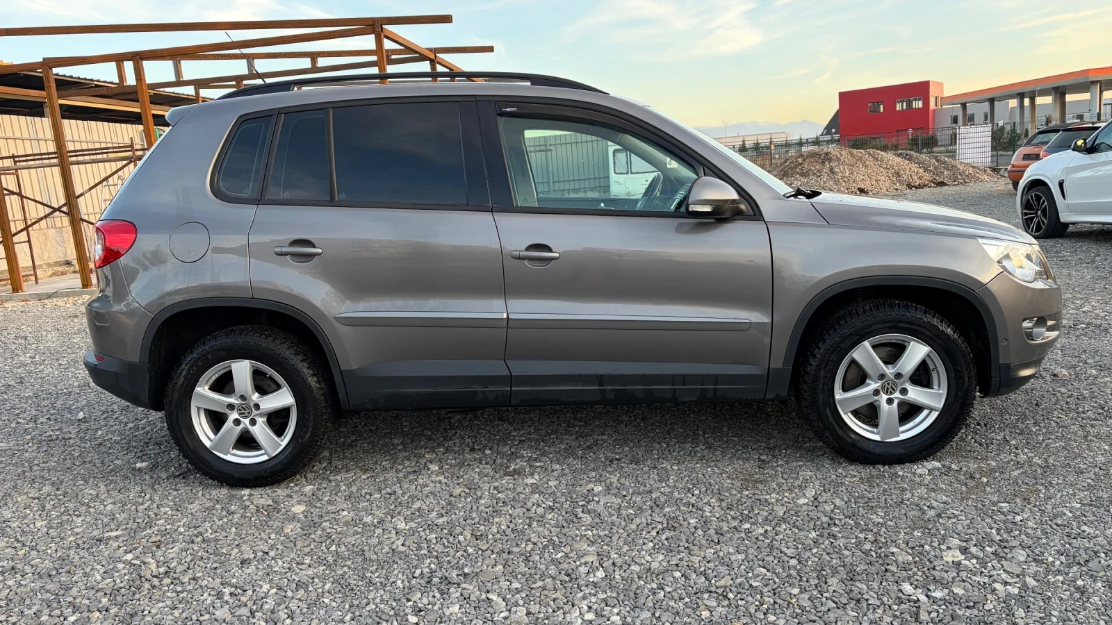 VW Tiguan 2.0TDI* 140HP* 4x4 | Mobile.bg   4