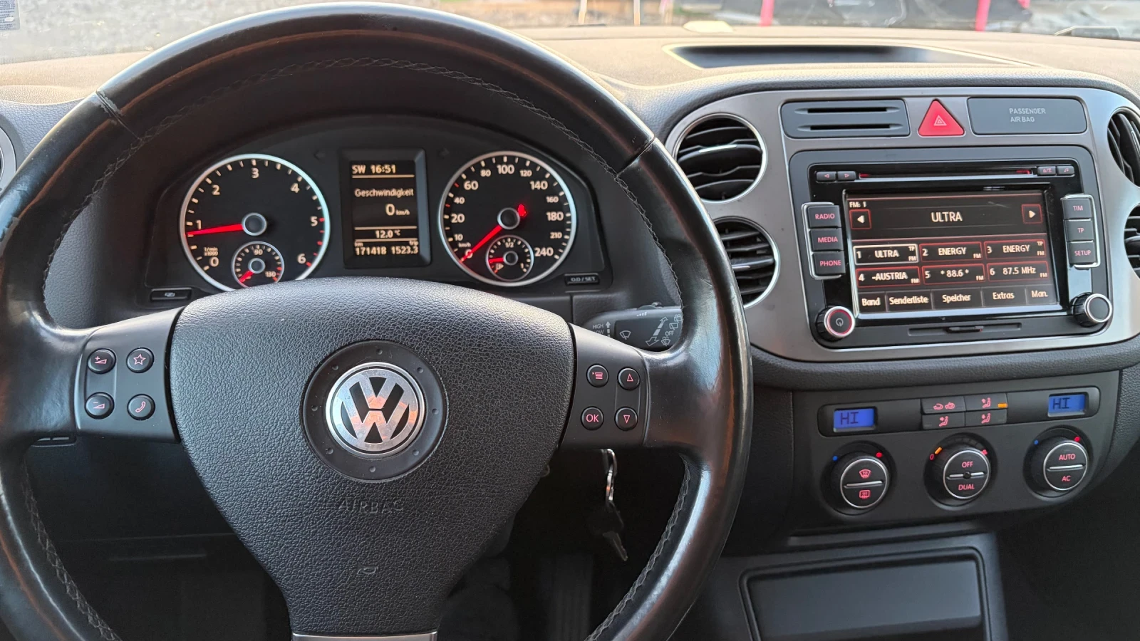 VW Tiguan 2.0TDI* 140HP* 4x4 | Mobile.bg   12