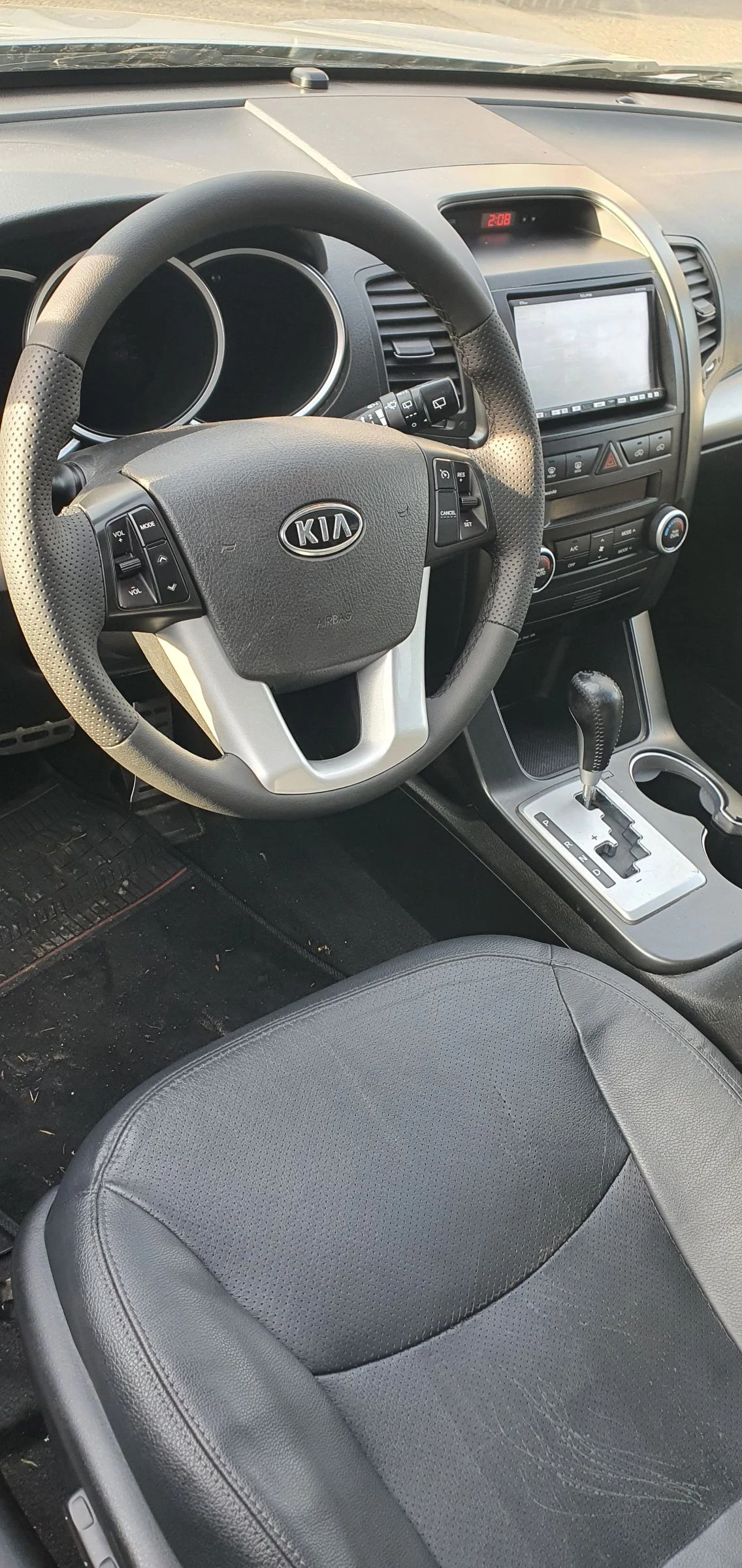 Kia Sorento 2.2CRDI automat 4?4 | Mobile.bg � ����������� 11