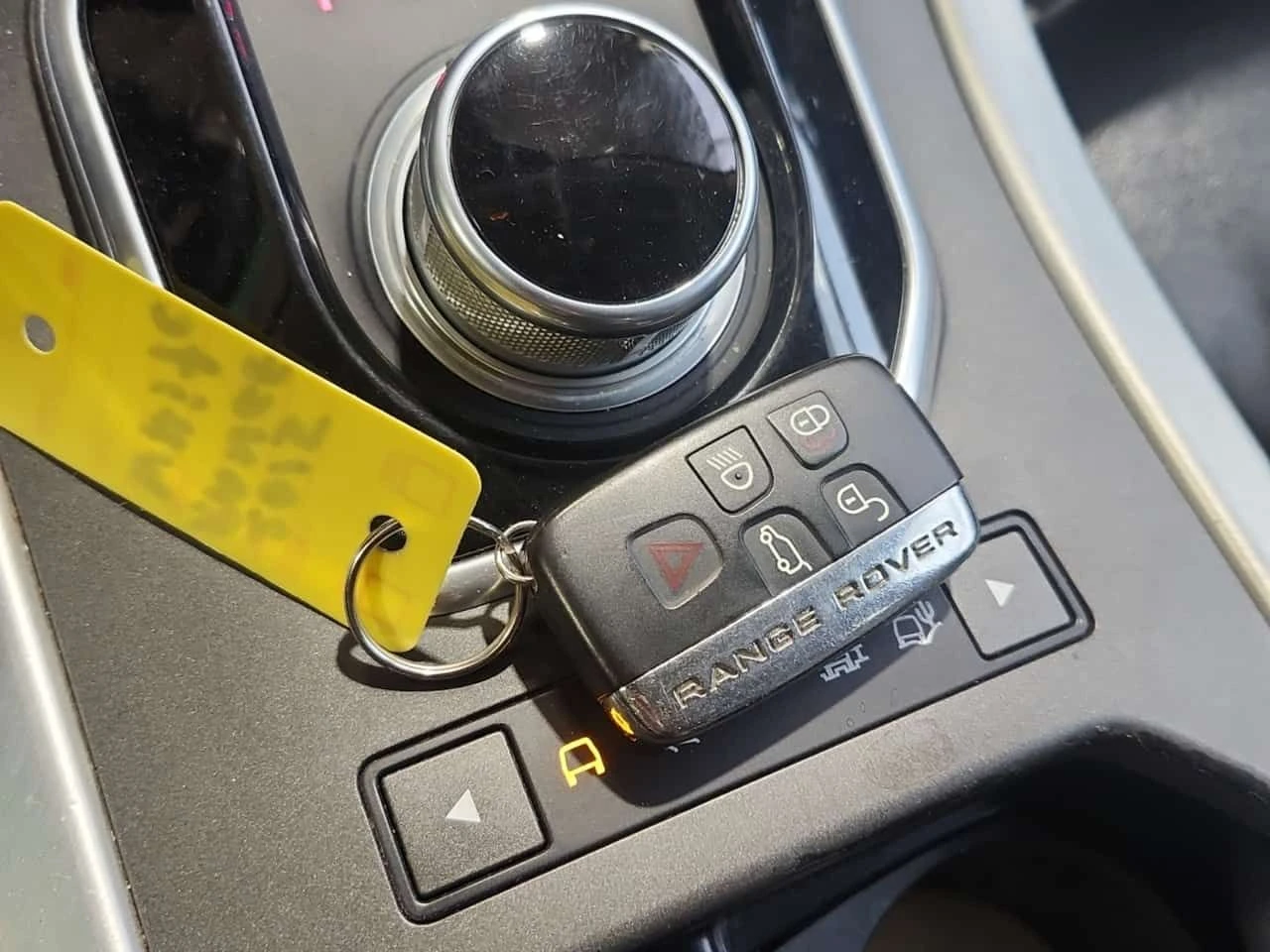 Land Rover Range Rover Evoque * PURE PLUS * CARFAX * KEYLESS * PANO * , снимка 8 - Автомобили и джипове - 53949309