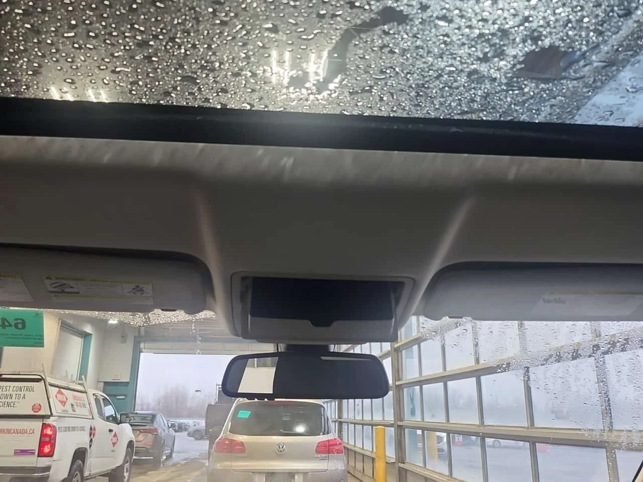 Land Rover Range Rover Evoque * PURE PLUS * CARFAX * KEYLESS * PANO * , снимка 12 - Автомобили и джипове - 53949309