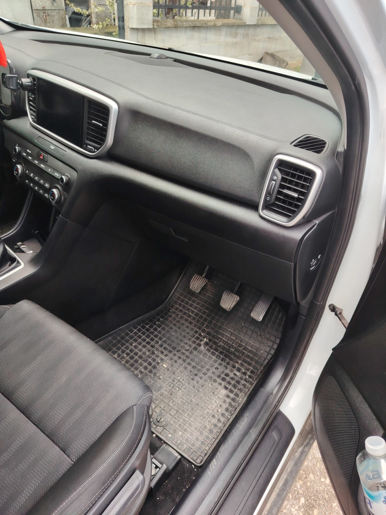 Kia Sportage, снимка 4 - Автомобили и джипове - 54172507