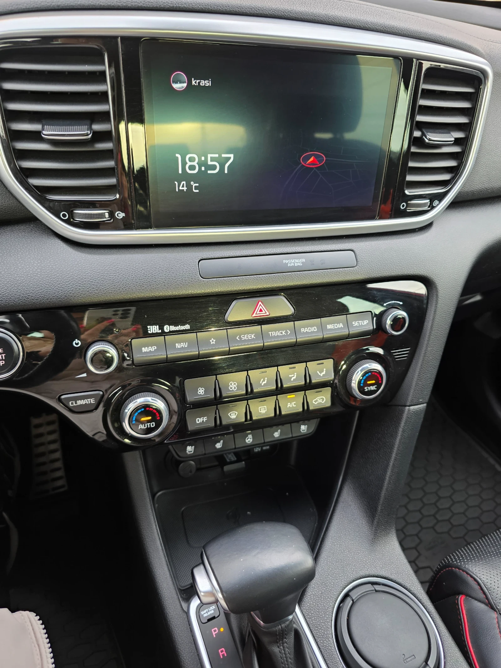 Kia Sportage GT-LINE, снимка 10 - Автомобили и джипове - 54184047