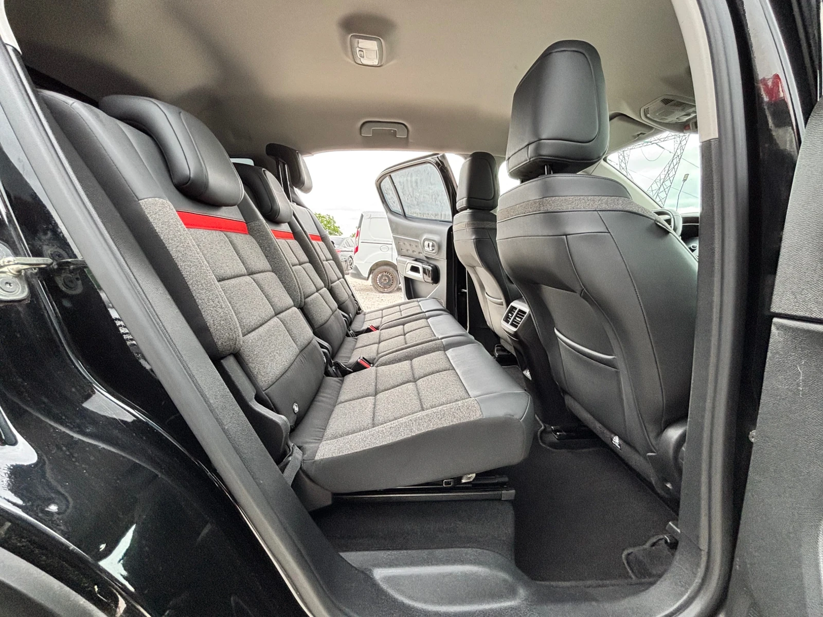 Citroen C5 Aircross 1.5HDI/КАМЕРА/NAVITOUCH, снимка 9 - Автомобили и джипове - 54651195