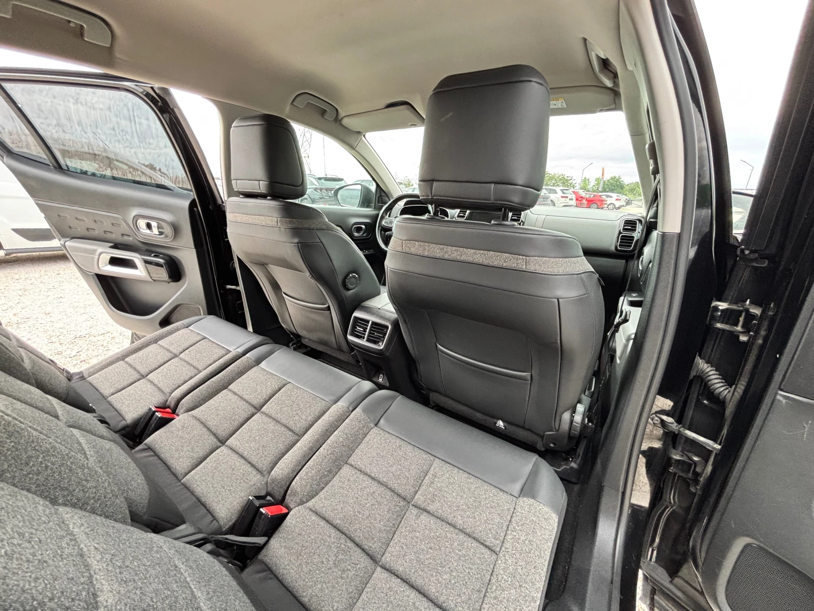 Citroen C5 Aircross 1.5HDI/КАМЕРА/NAVITOUCH, снимка 8 - Автомобили и джипове - 54651195