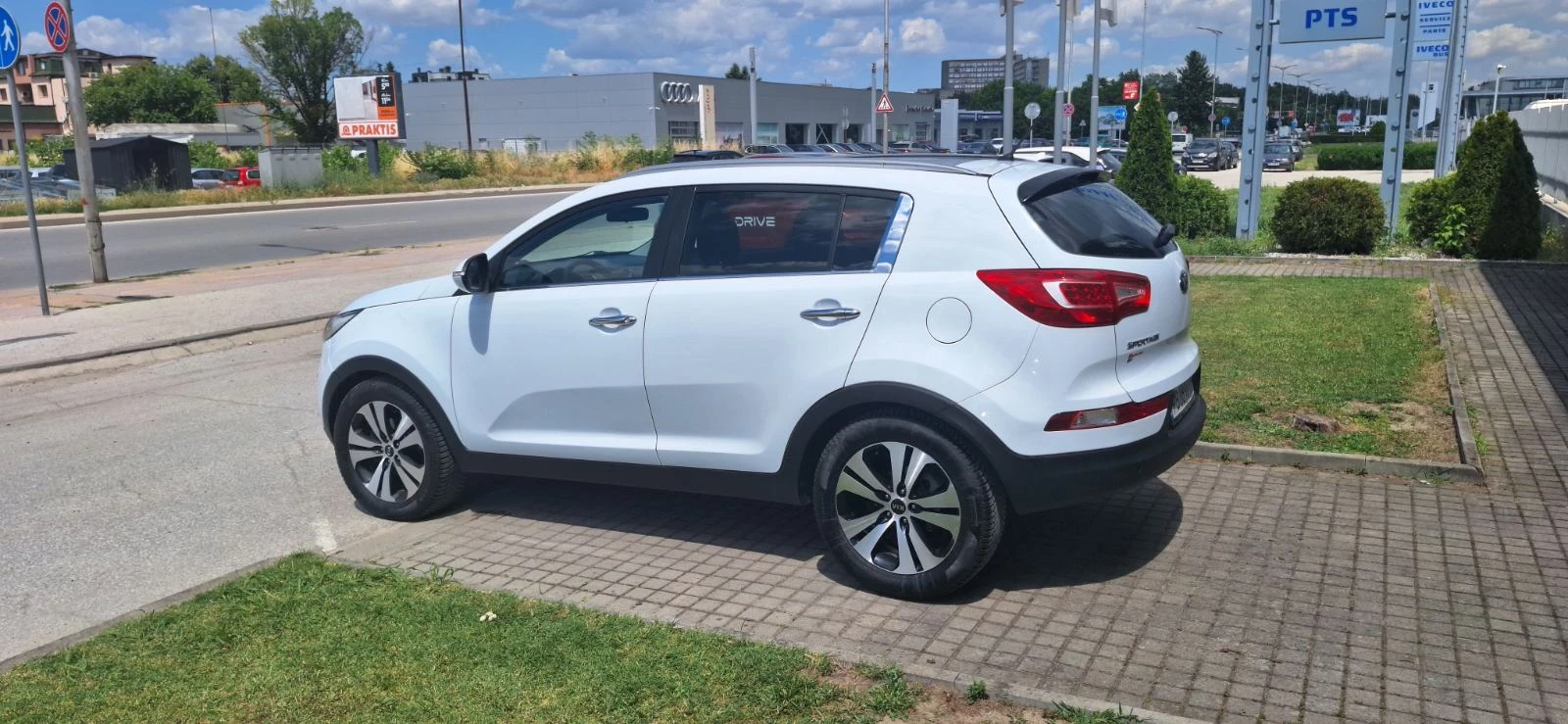 Kia Sportage, снимка 6 - Автомобили и джипове - 54971700