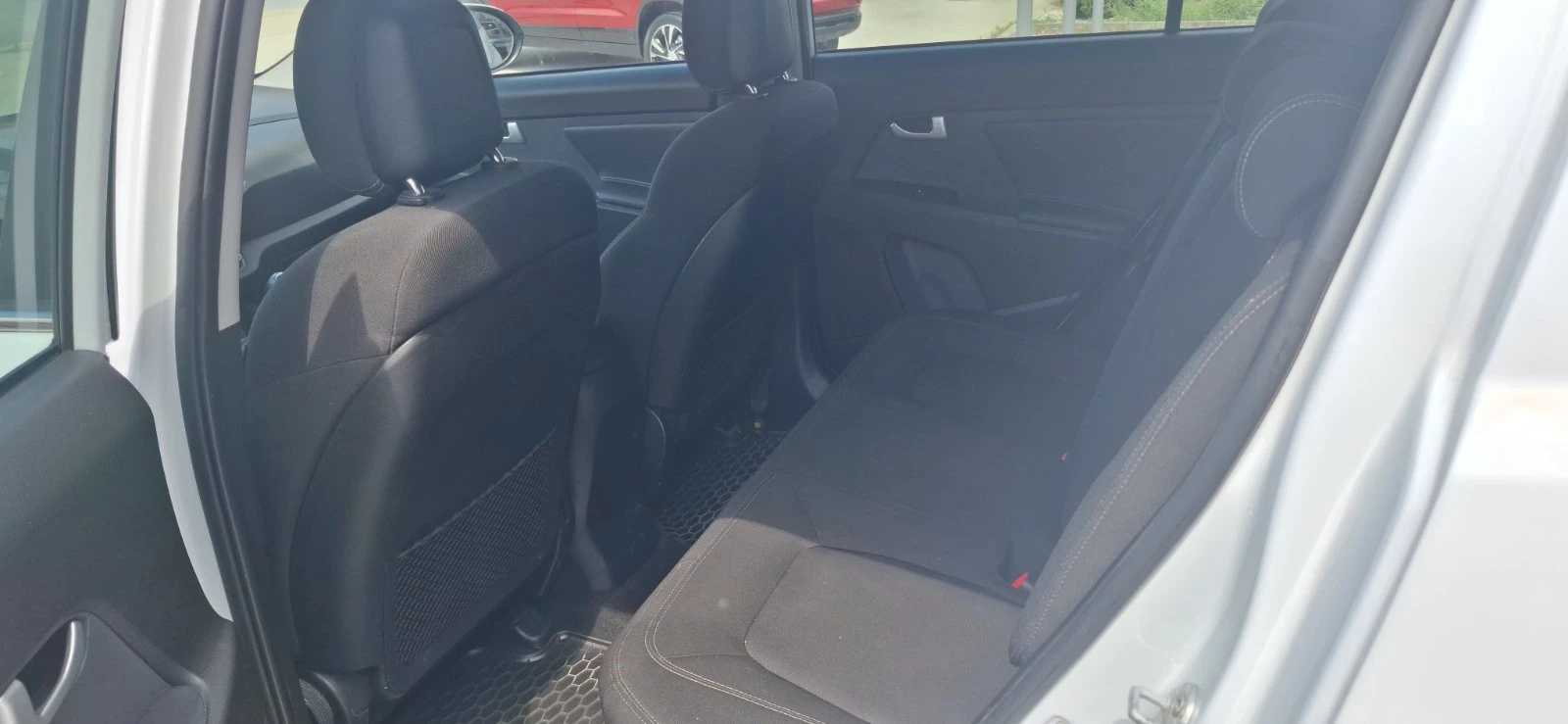 Kia Sportage, снимка 10 - Автомобили и джипове - 54971700