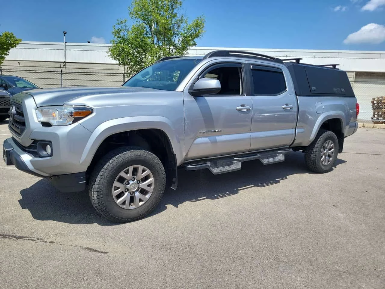 Toyota Tacoma * 4x4 Double Cab V6 Auto SR5 * АВТОКРЕДИТ* , снимка 17 - Автомобили и джипове - 55146675