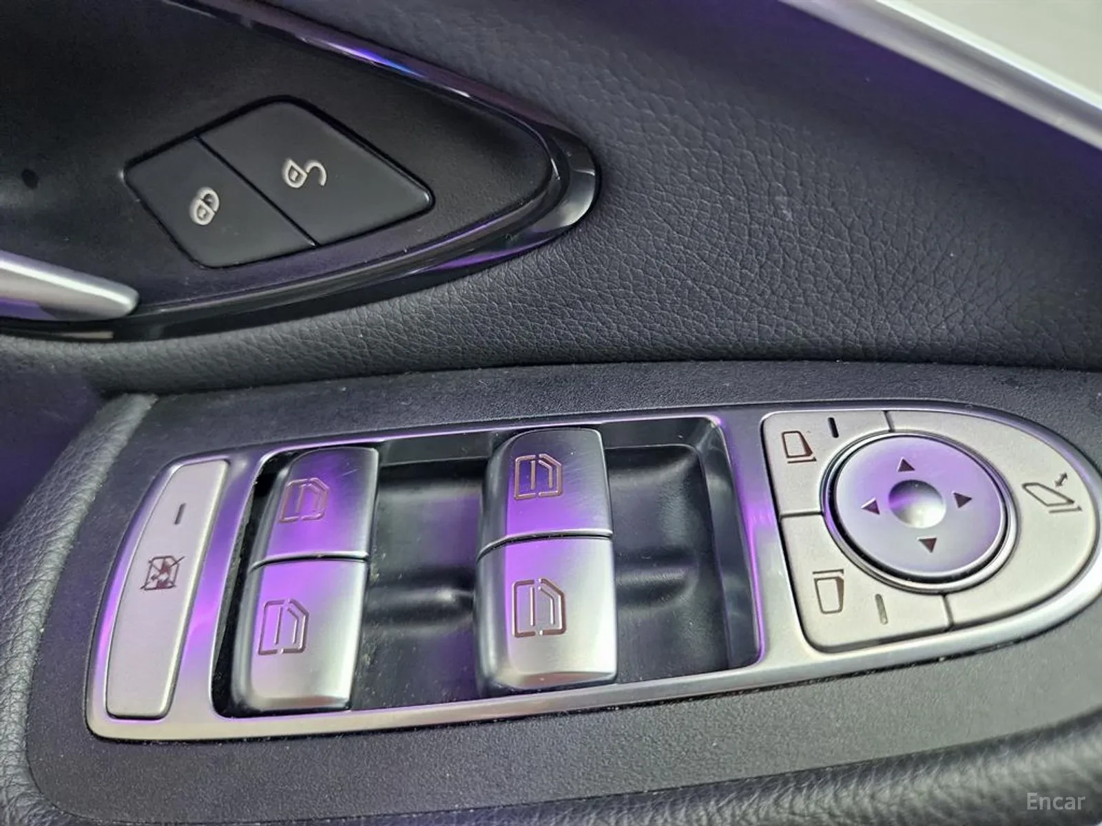 Mercedes-Benz GLC 220 D* 4MATIC* FACE* PAMET* DIGITALNO TABLO* 64000KM!!, снимка 10 - Автомобили и джипове - 55183658
