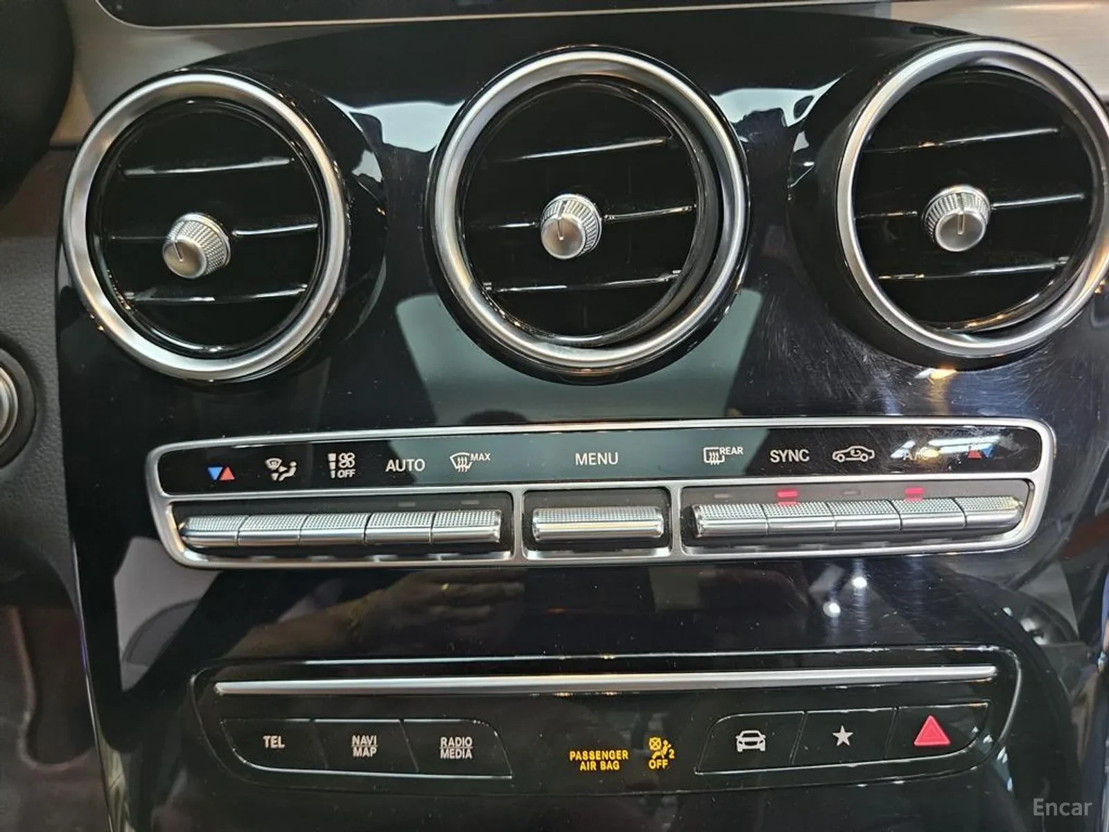 Mercedes-Benz GLC 220 D* 4MATIC* FACE* PAMET* DIGITALNO TABLO* 64000KM!!, снимка 15 - Автомобили и джипове - 55183658