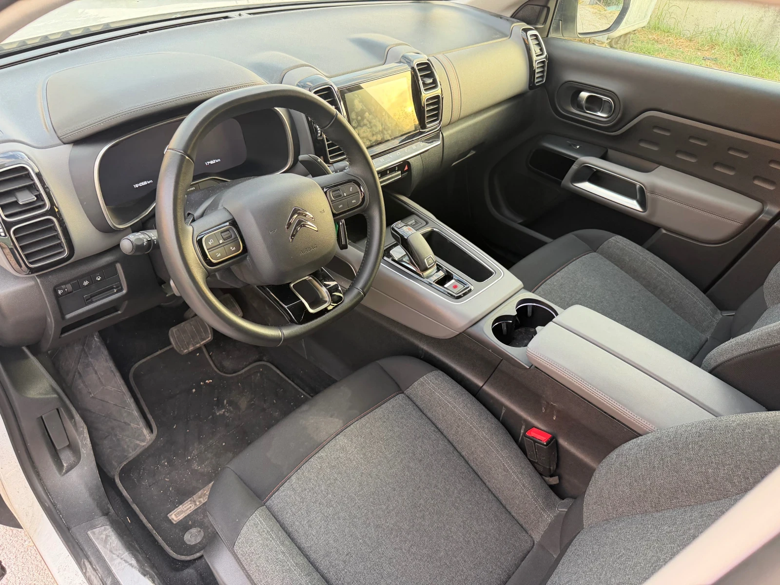 Citroen C5 Aircross 1.5 Disel Automat , снимка 9 - Автомобили и джипове - 55435964