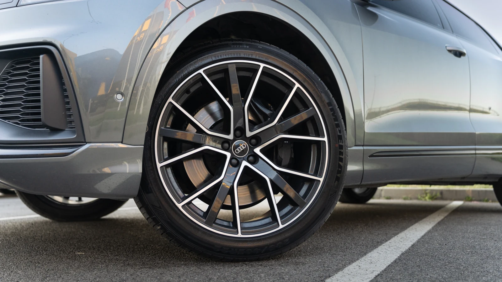 Audi SQ8     SQ8 4.0 TFSI / 360  / Matrix / Black optics, снимка 9 - Автомобили и джипове - 55679050