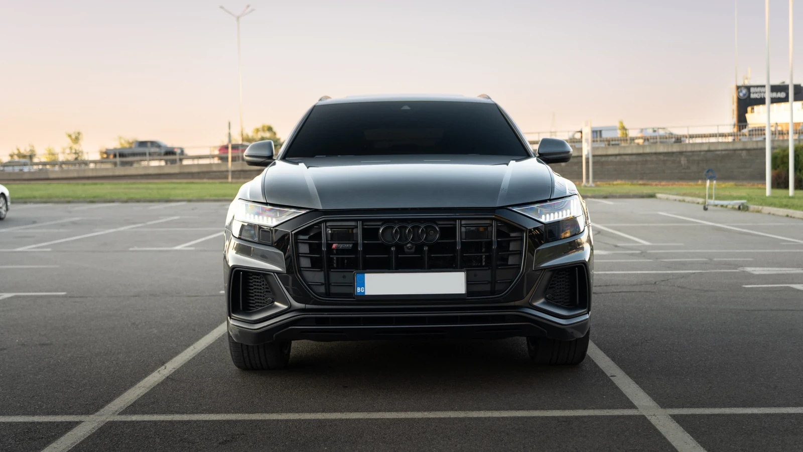 Audi SQ8     SQ8 4.0 TFSI / 360  / Matrix / Black optics, снимка 4 - Автомобили и джипове - 55679050