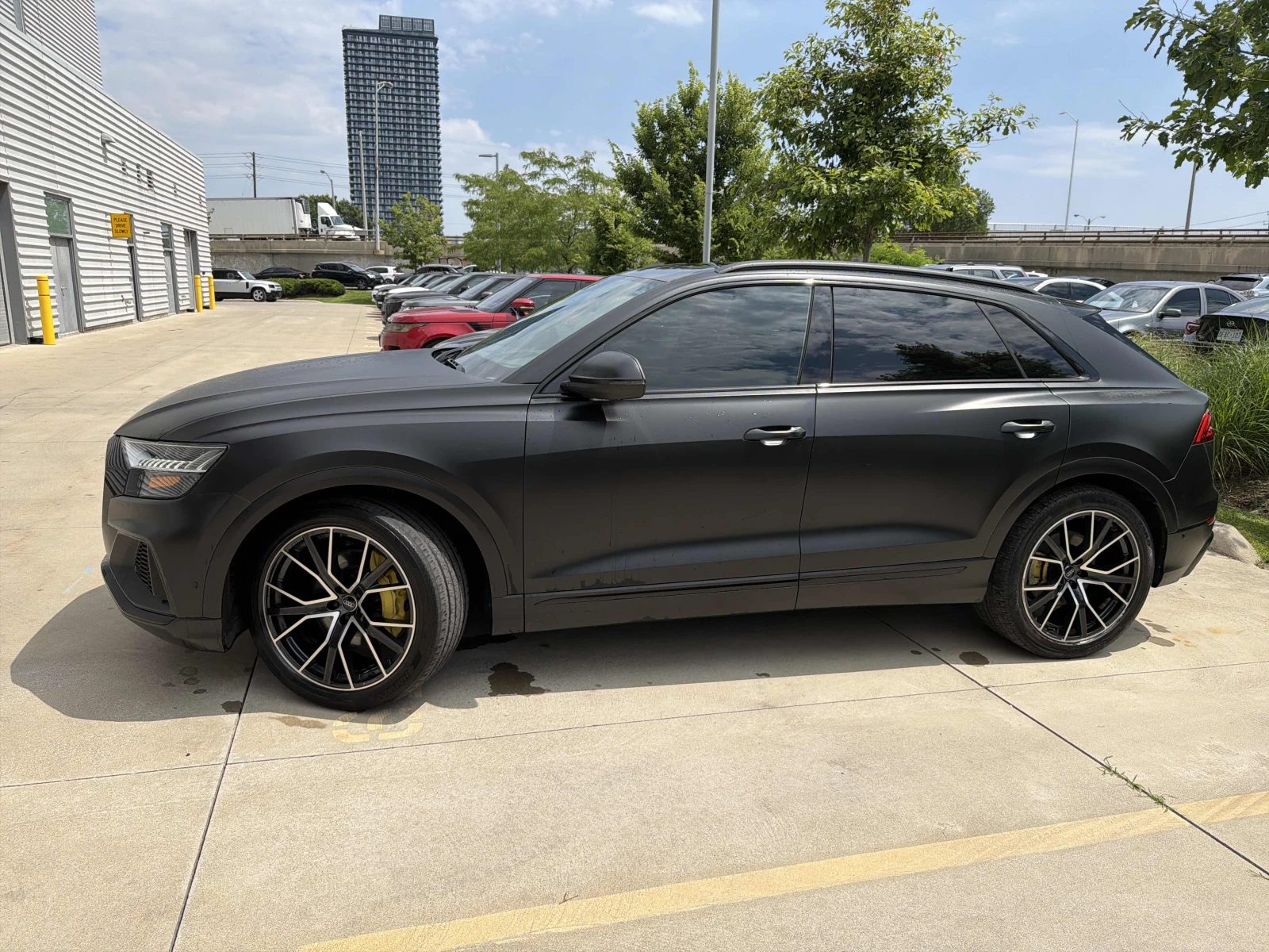 Audi Q8 Technik / ВСИЧКИ ЕКСТРИ / АВТОКРЕДИТ, снимка 2 - Автомобили и джипове - 55741840