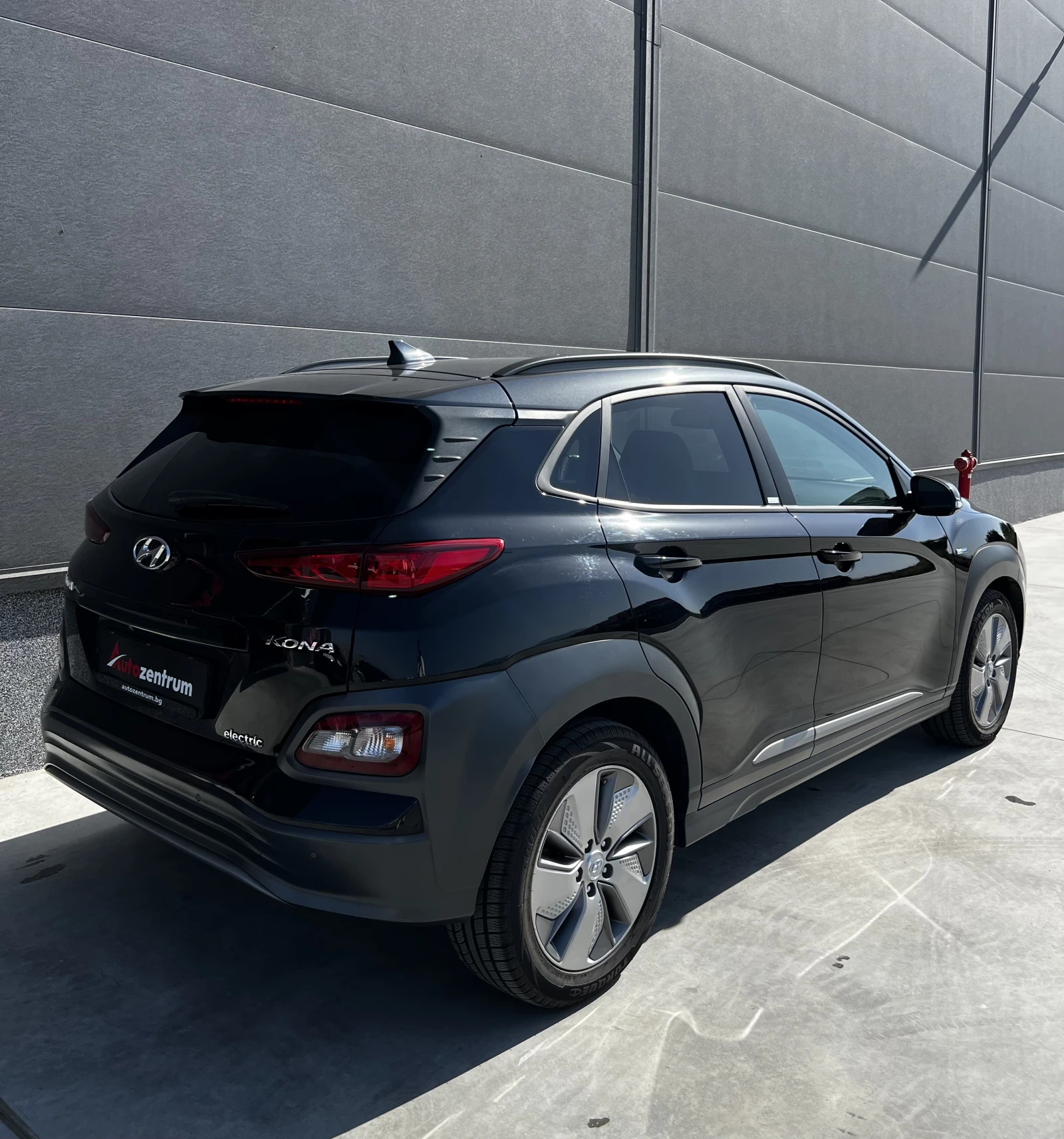 Hyundai Kona Premium 2WD, снимка 3 - Автомобили и джипове - 55885056