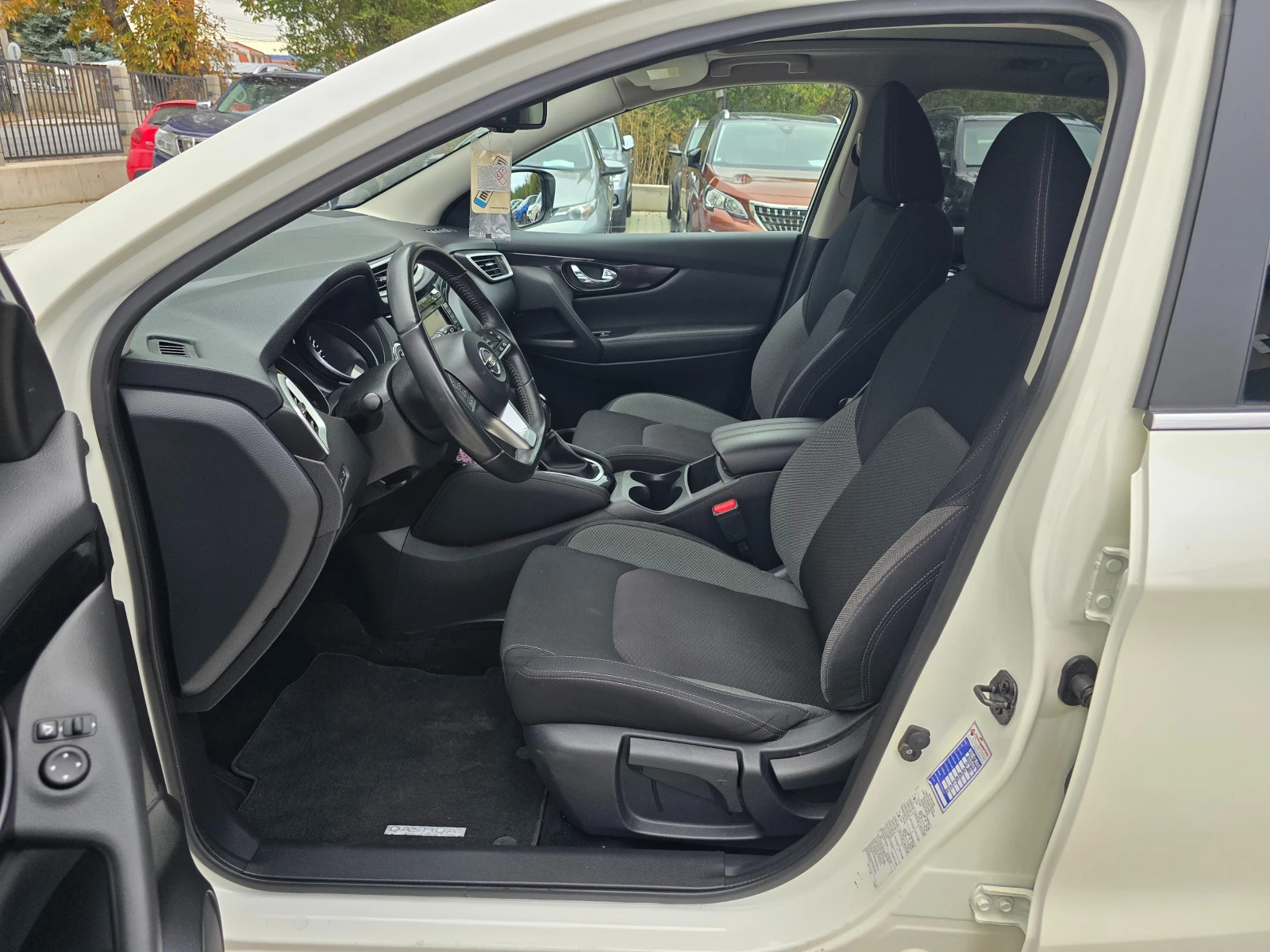 Nissan Qashqai 1.3 ������, 160�.�., �������! | Mobile.bg � ����������� 8