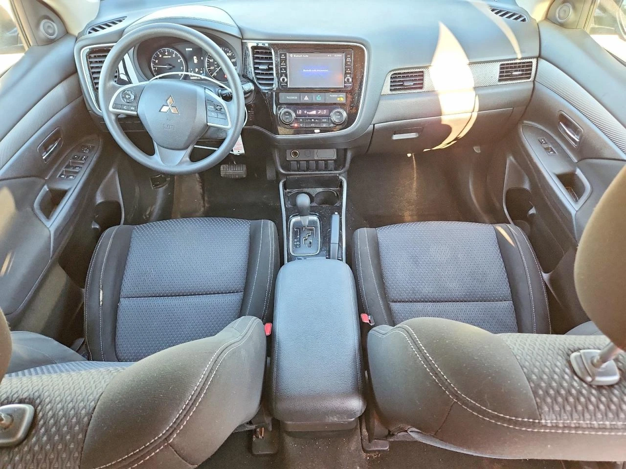Mitsubishi Outlander 2.4l Se, снимка 8 - Автомобили и джипове - 56536739