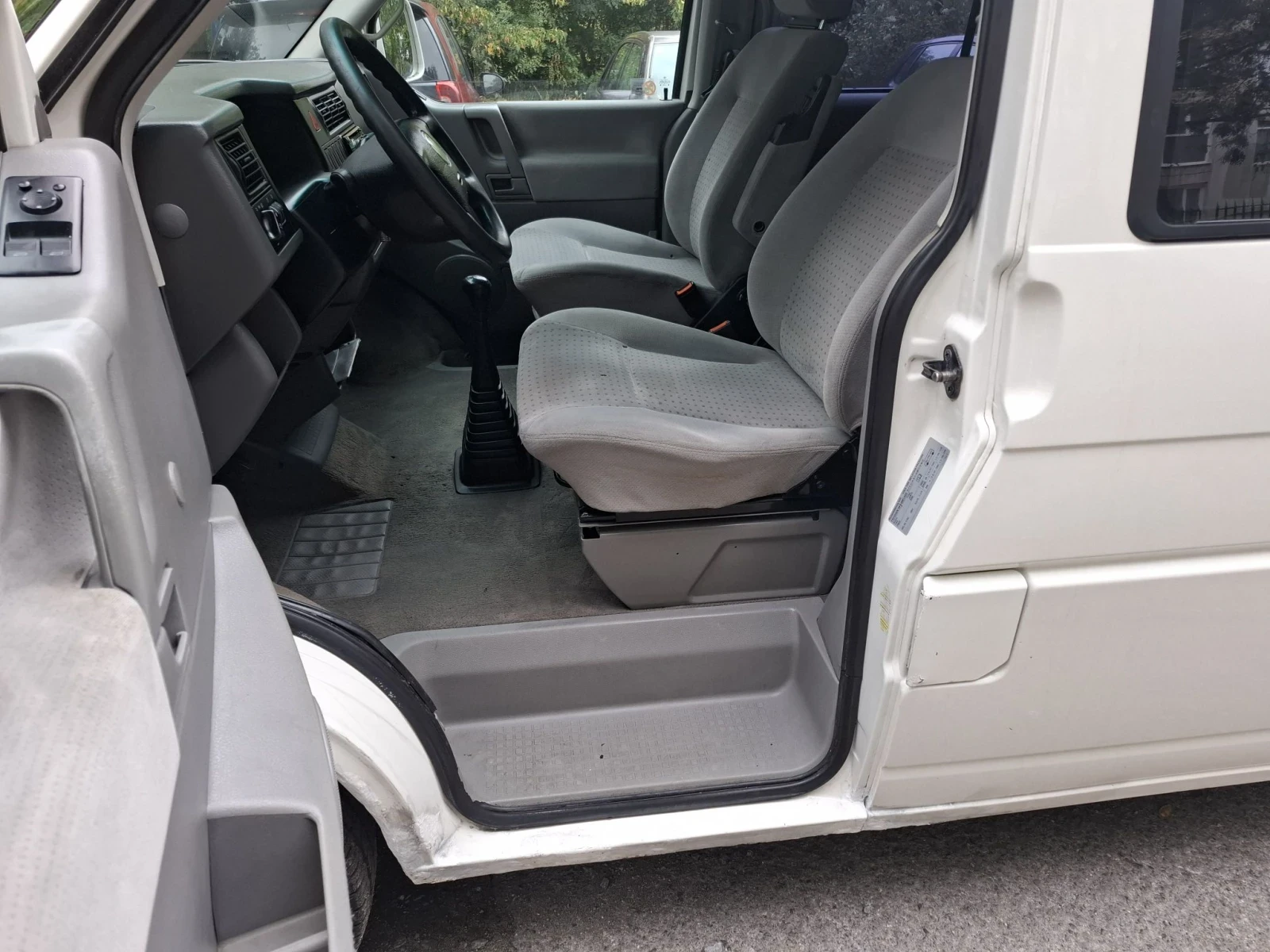 VW T4 2.8VR6 ДЪЛГА БАЗА, снимка 8 - Бусове и автобуси - 56235130