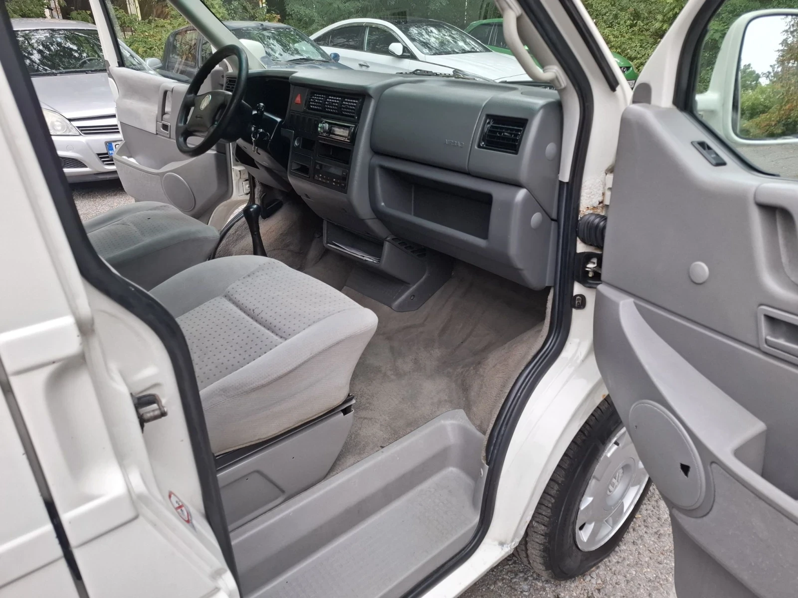 VW T4 2.8VR6 ДЪЛГА БАЗА, снимка 9 - Бусове и автобуси - 56235130