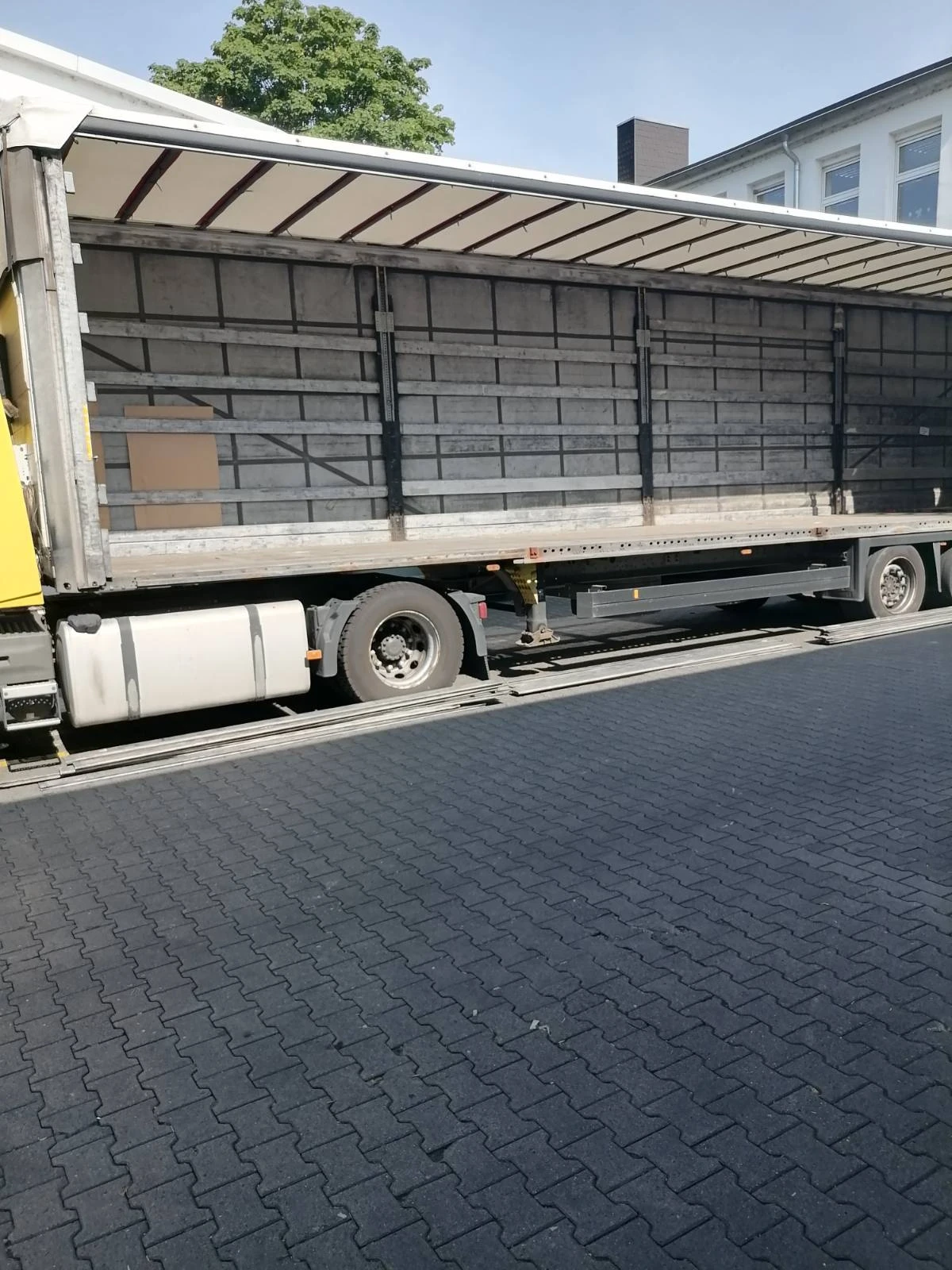  Schmitz   | Mobile.bg   2