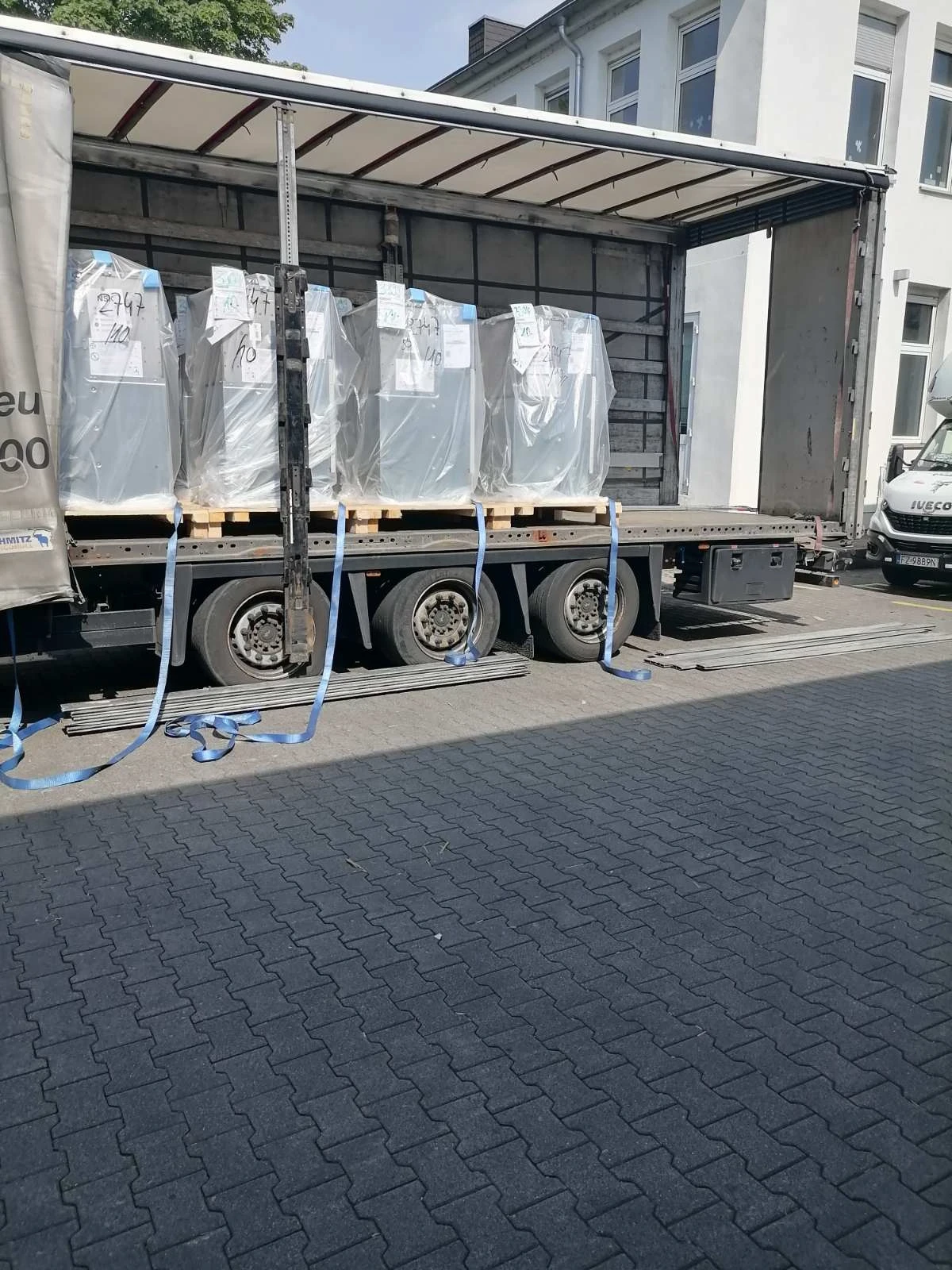  Schmitz   | Mobile.bg   4