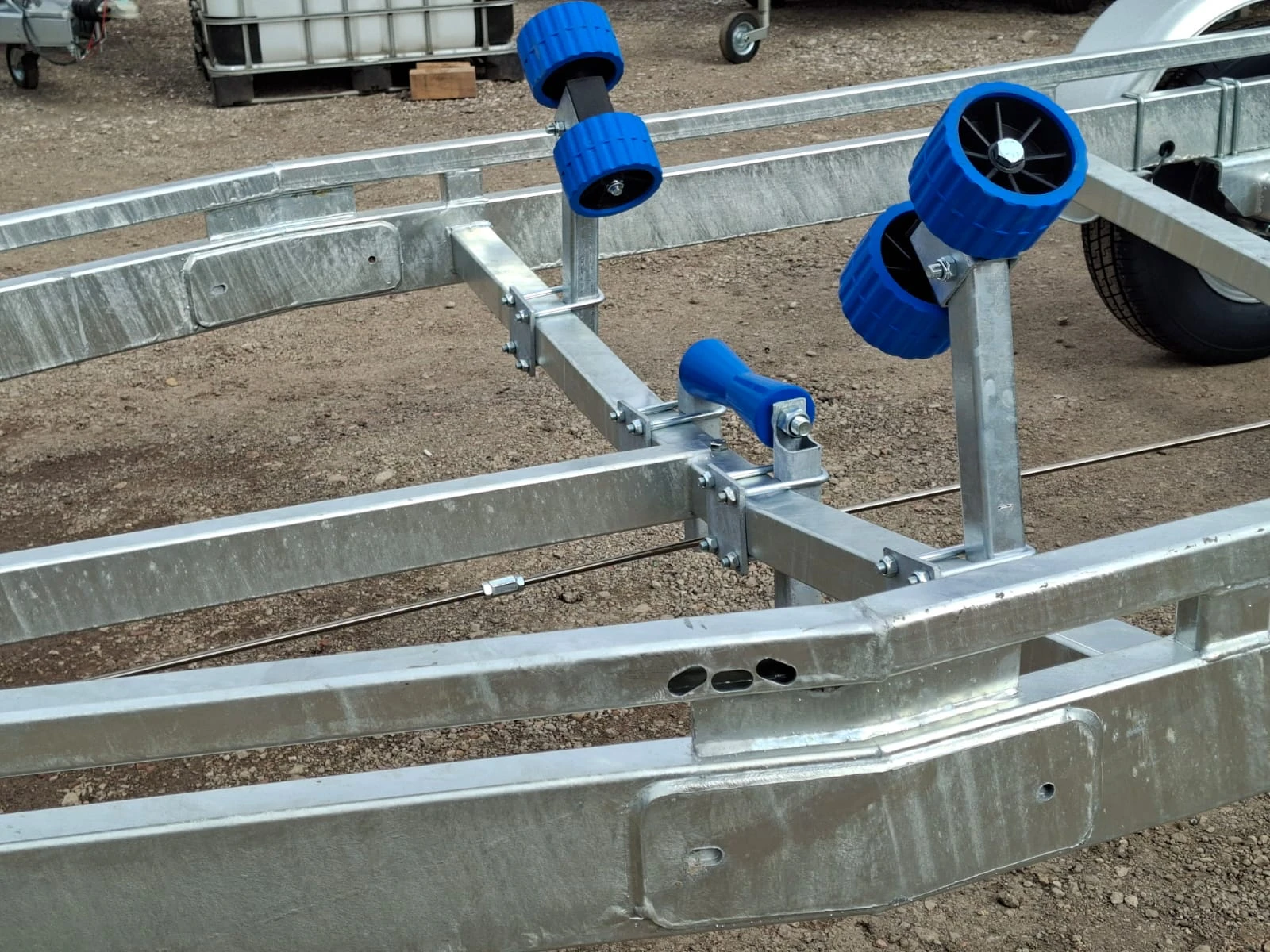 За автомобил Vlemmix BOAT TRAILER 700 2700KG, снимка 11 - Ремаркета - 54122010